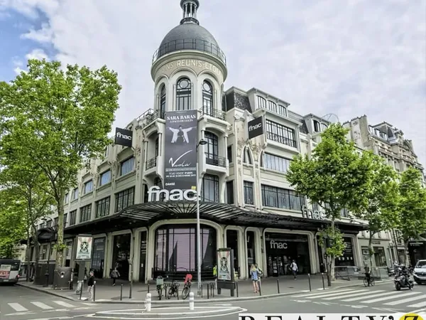 Boutique 2 pièces 108 m²