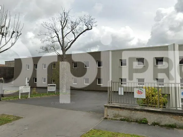 Bureau 135 m²