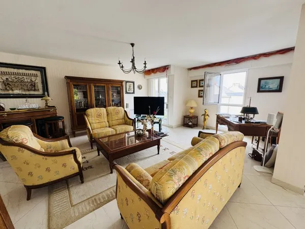 Loue appartement meublé aux Sables d'Olonne _ 5 pièces_3 chambres_150 m2