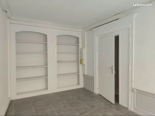 Local commercial / Bureau à louer - Centre-ville d'Évreux (13,93 m²)