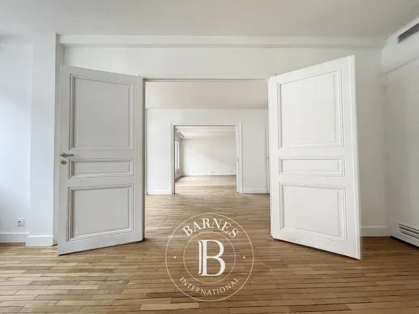 Le service location de la Maison BARNES vous présente ce bien :