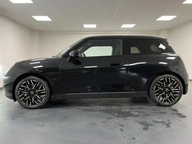 Mini Cooper 3 portes e 184ch favoured — photo 6