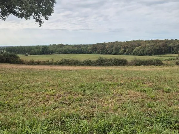Loue maisonnette et grange agricole