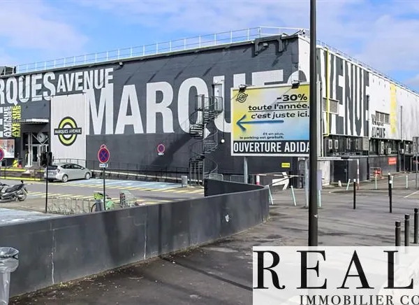 Local commercial 127 m²