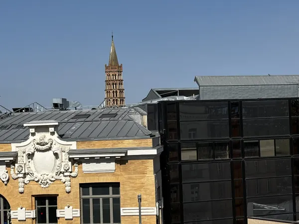 T4 dernier étage , centre ville