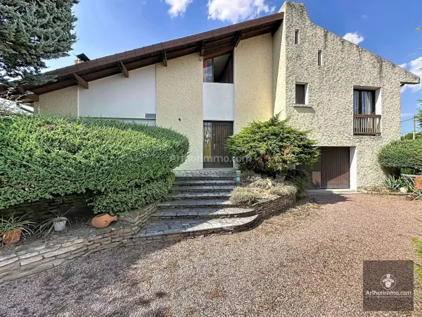 Maison 5 pièces 143 m²