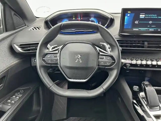 Peugeot 3008 hybrid 225 e-eat8 — photo 9