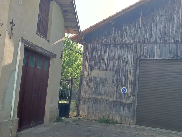 Grange avec jardin et garage
