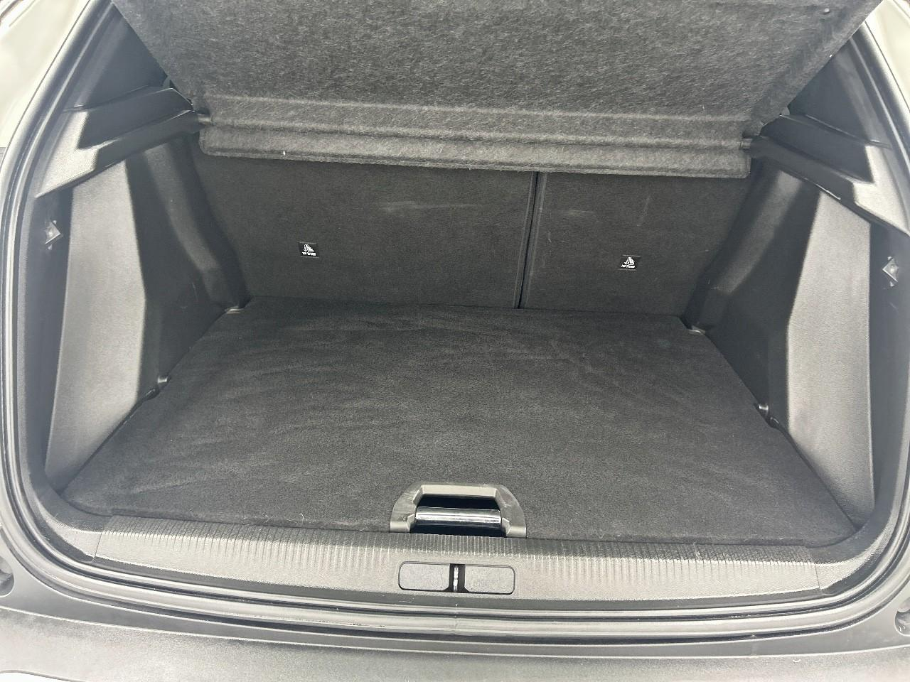 Peugeot 2008 puretech 130 s&s bvm6 allure — photo 14
