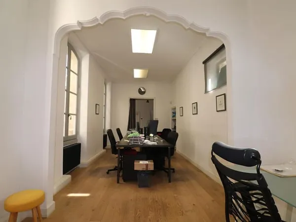 Centre historique bel appartement Arles 5 pièce(s) 137.2 m2