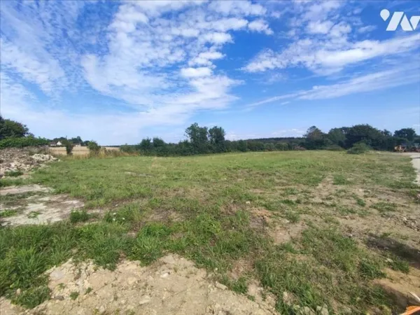 TERRAIN DE 1245 M2 A BAINCTHUN