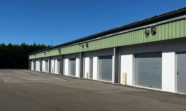 Parking/Garage/Box 80 m²