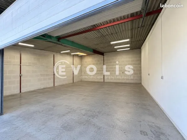 Local d'activité 250 m²