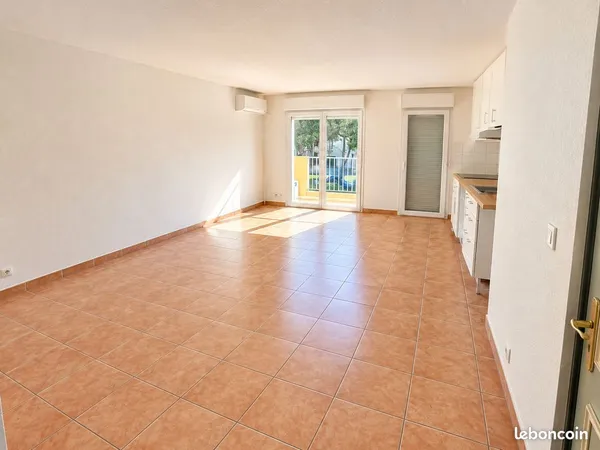 Appartement T2 non meublé à louer à l'année à FREJUS