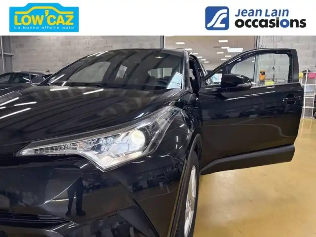 Toyota C-Hr 116ch turbo 2wd — photo 19
