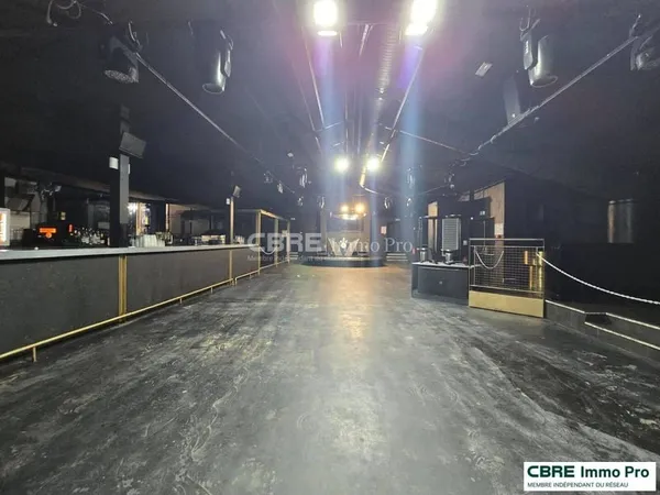 Local commercial 520 m²