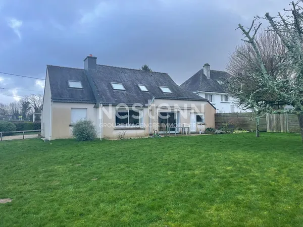 À vendre - Maison familiale de 137,80 m² à Locqueltas