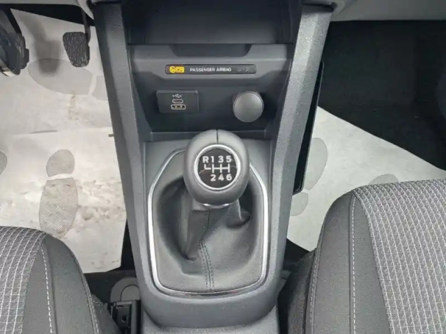 Ford Transit Courier fourgonnette 1.0 ecoboost 100ch cabine approfondie trend — photo 8