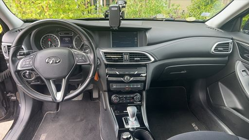 Infiniti Q30 2.2 D 170 7DCT - Luxe – 2018 – 113000 km – Diesel – Boîte Automatique — photo 19