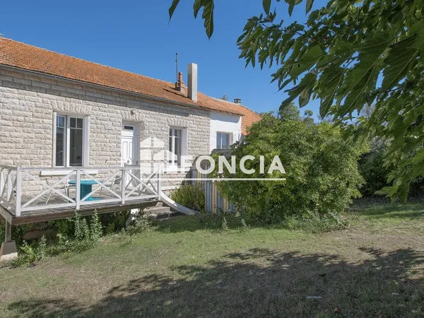 Rare à La Cotinière - un ensemble immobilier au coeur du village