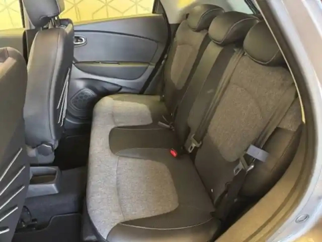 Renault Captur dci 90 edc — photo 15