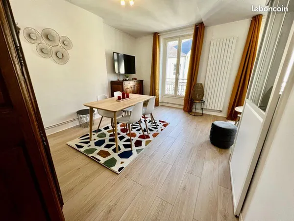Grand studio avec coin couchage hyper centre