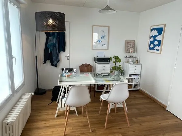 [Saint-Jean-de-la-Ruelle] Sous-location cabinet paramédical meublé de 15 m²