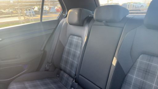 Volkswagen Golf 2.0 TDI 200 DSG7 - GTD – 2021 – 90101 km – Diesel – Boîte Automatique — photo 32