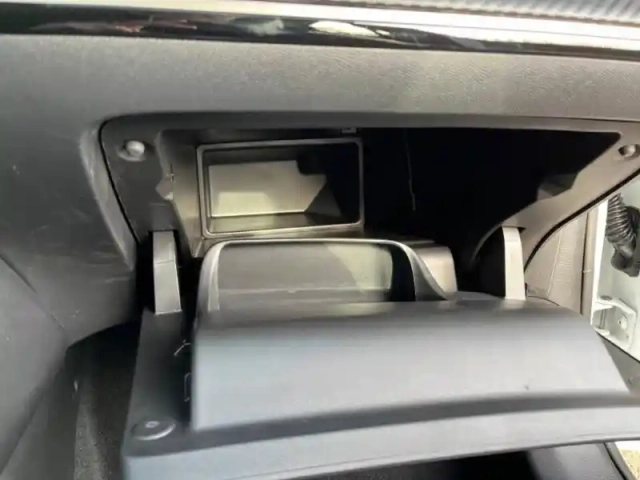 Peugeot 208 1.2 100ch s&amp;s style — photo 12