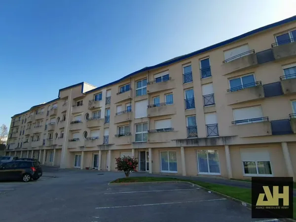 SAINT MARC - T1bis - PARKING PRIVE