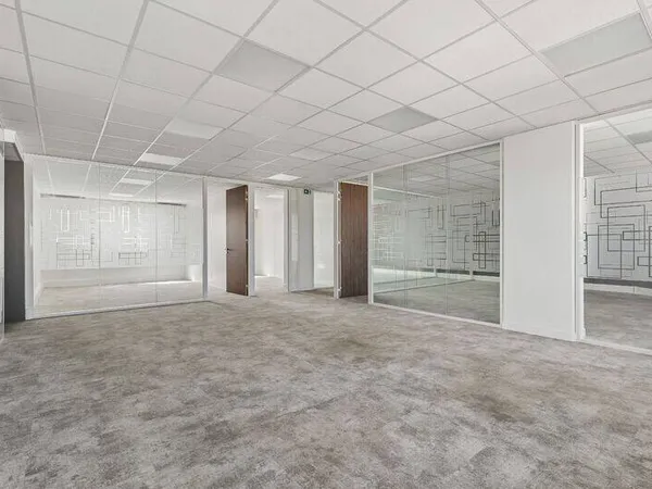 Bureaux 290 m²