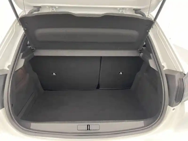 Peugeot 208 puretech 100 s&amp;s bvm6 — photo 13