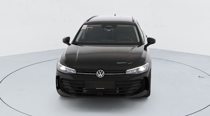 Volkswagen Passat — photo 11