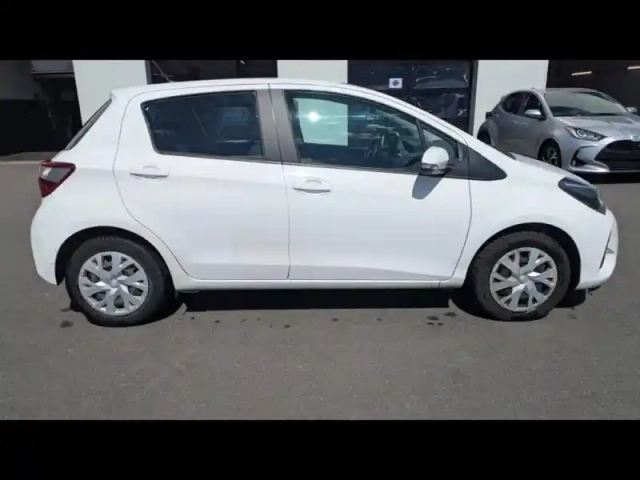 Toyota Yaris 110 vvt-i france 5p rc18 — photo 8