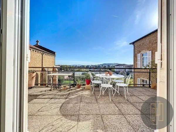 Appartement 4 pièces 197 m²