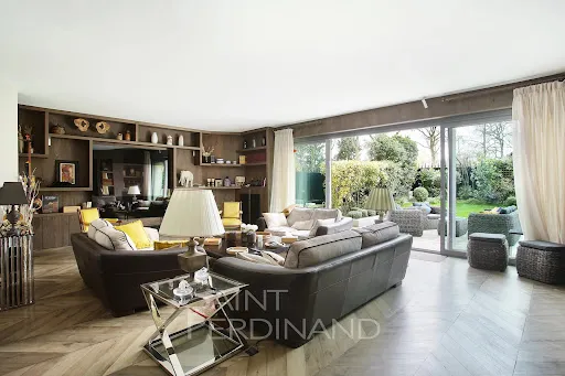 Appartement 5 pièces 141 m²