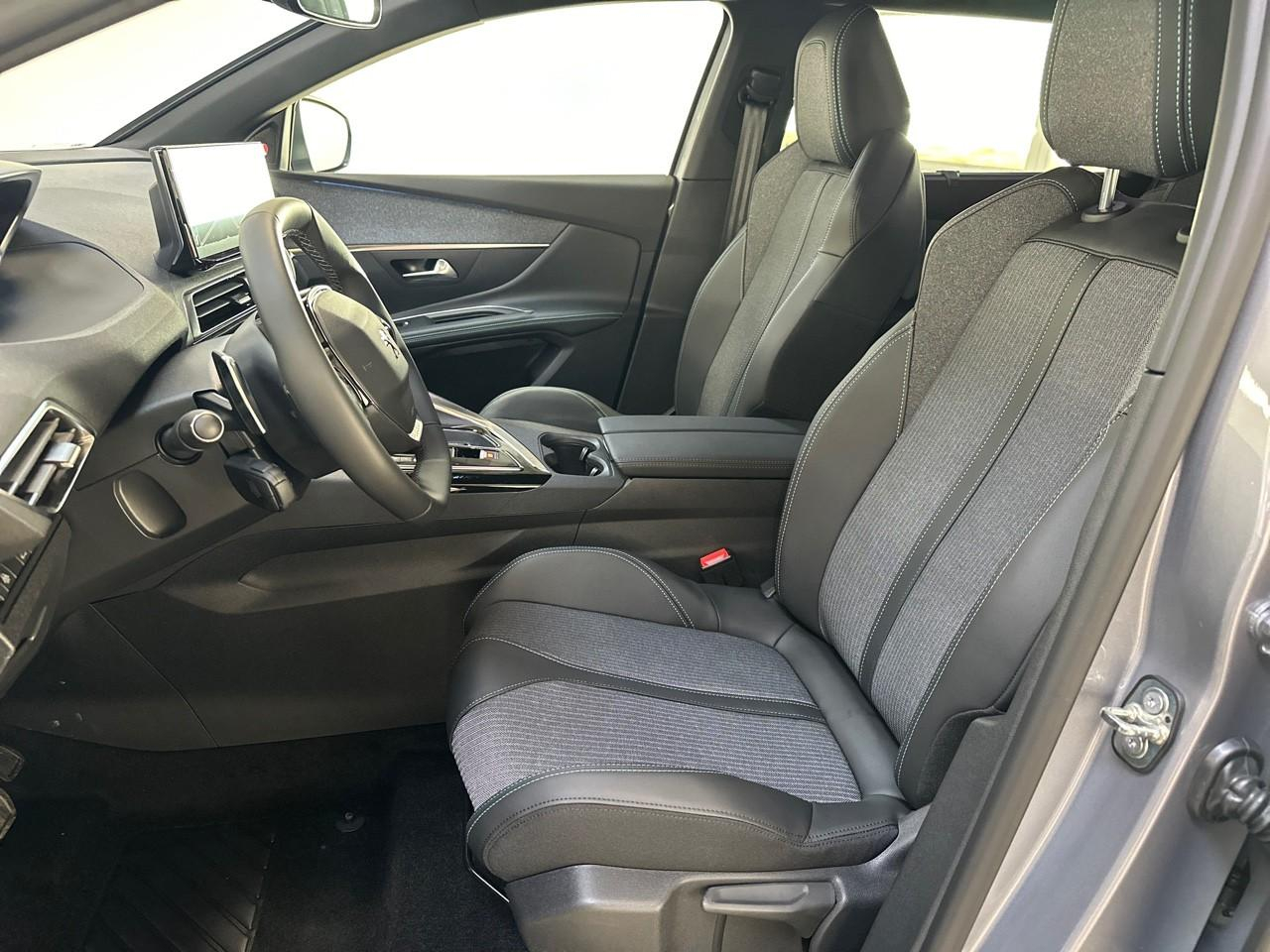 Peugeot 5008 hybrid 136ch allure pack e-dcs6 — photo 9