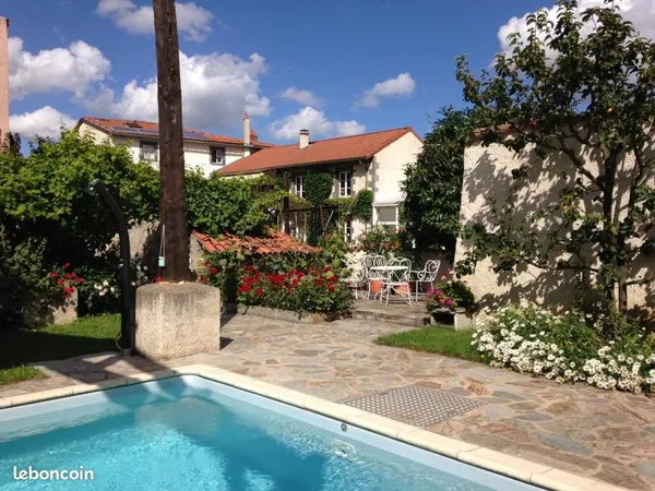 Maison 11 pièces 326 m²