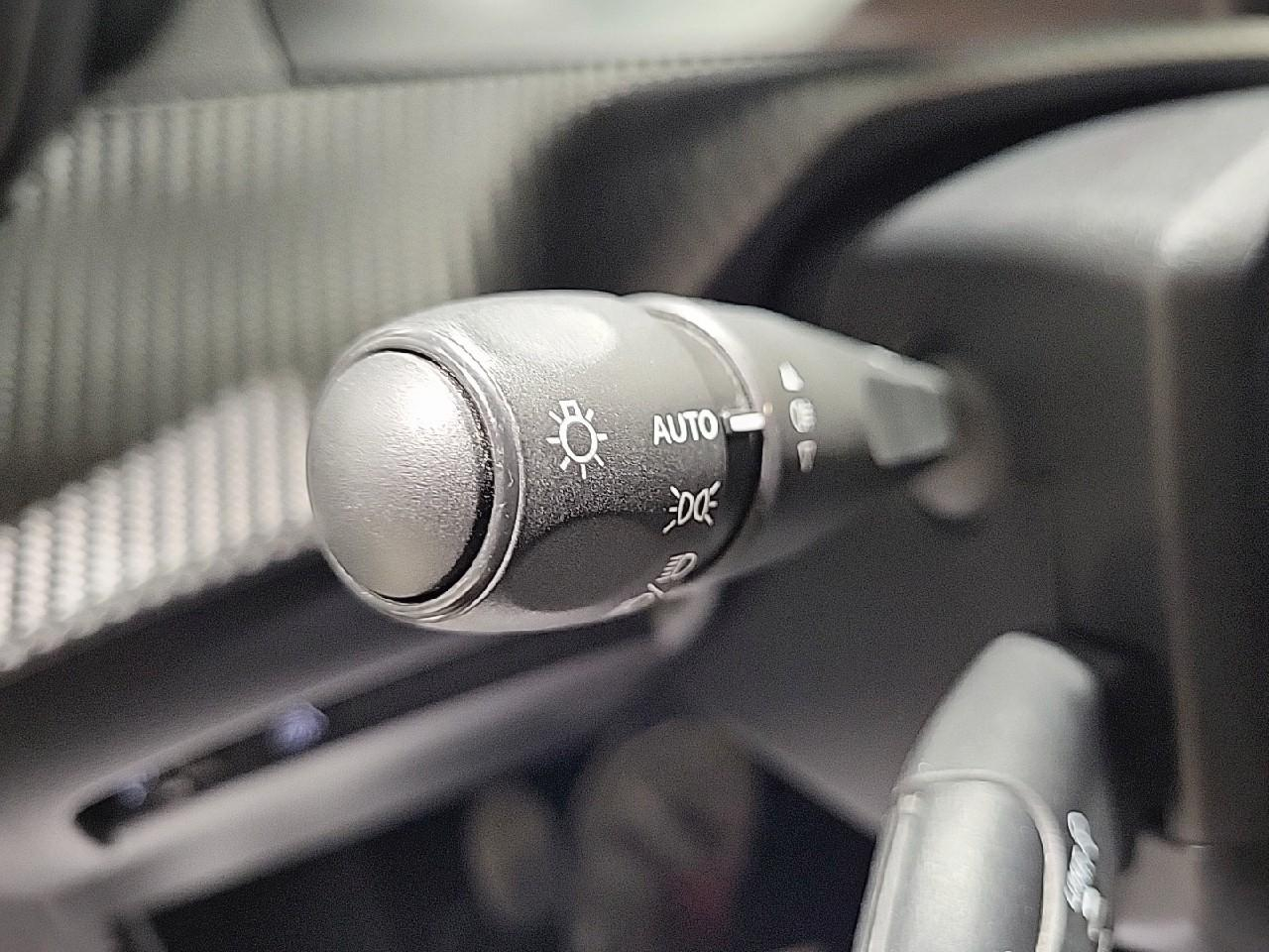 Peugeot 208 puretech 75 s&s bvm5 active business — photo 20