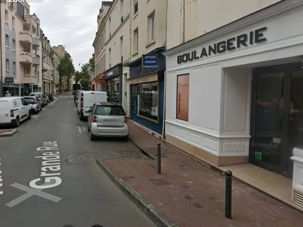 Boutique 200 m² Garches