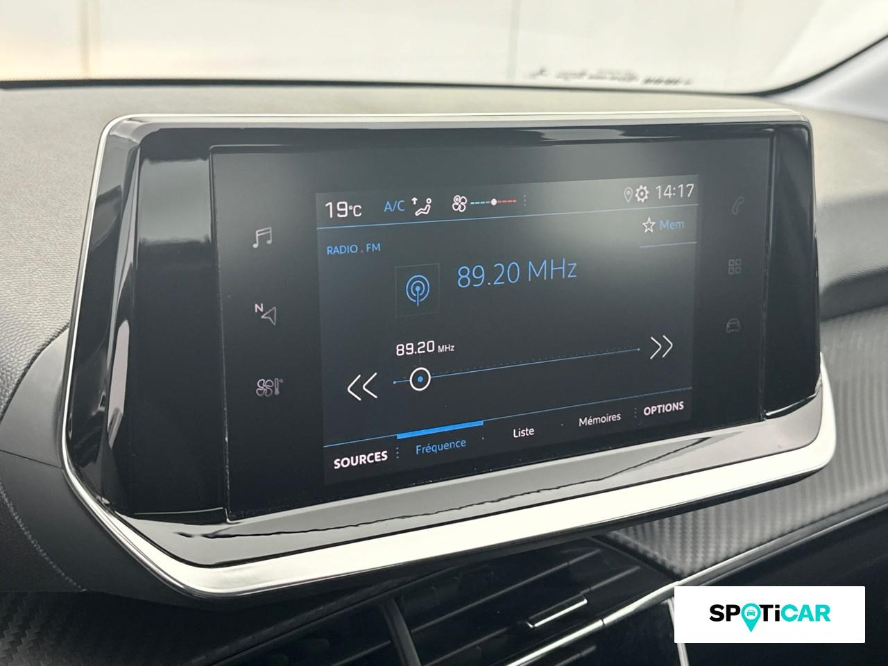 Peugeot 208 1.2 puretech 75ch s&s active — photo 13