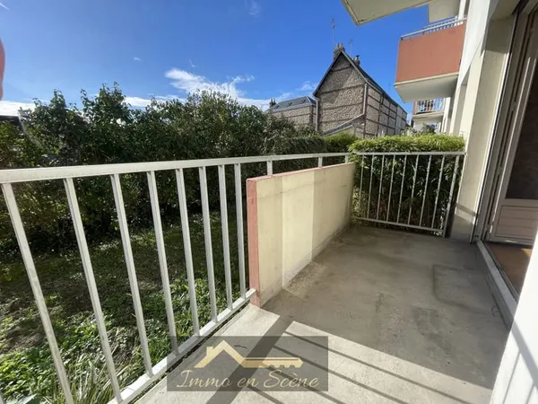 APPARTEMENT F3 AVEC BALCON, CAVE ET PARKING