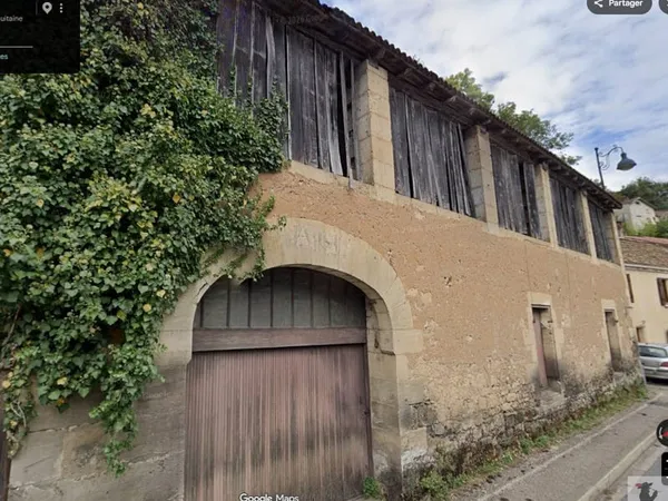 Ancien séchoir à papier sur 2 niveaux, 100 m2 environ au sol