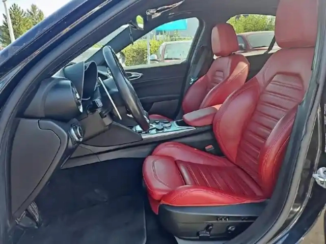 Alfa Romeo Giulia 2.0 tb 200ch sprint at8 my22 — photo 9