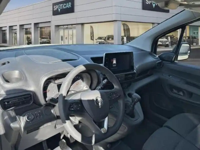 Opel Combo cargo m 650kg bluehdi 100ch s&amp;s pack premium connect — photo 8