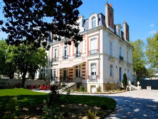 Tours 37000 Centre-ville Maison 456 m² 6/7 chambres Dépe