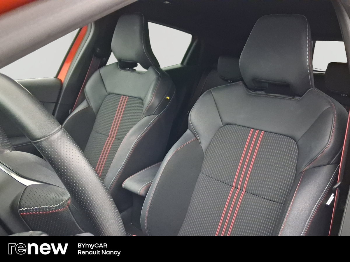 Renault Clio E-Tech 140 - 21N — photo 12
