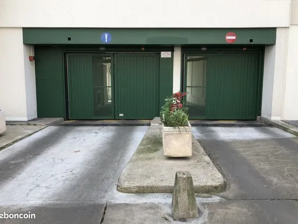 Parking quartier Télégraphe - Saint Fargeau