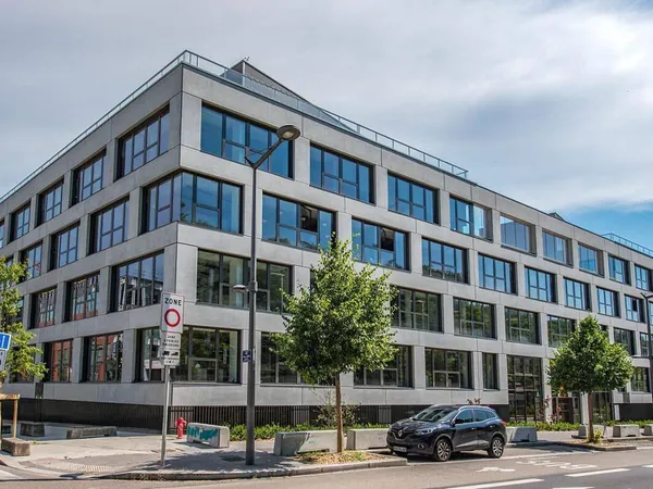 Bureaux 1786 m²