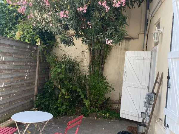 T2 avec patio proche jardin des plantes et canal